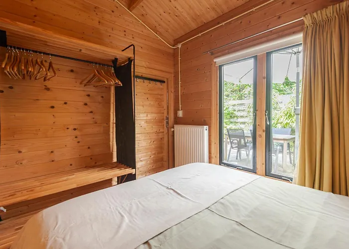 - Free Parking 샬레